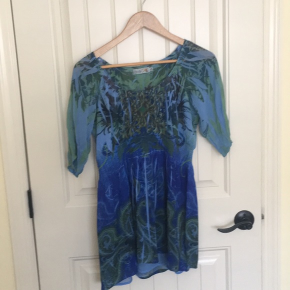 Unity World Wear Blouse - Picture 2 of 5